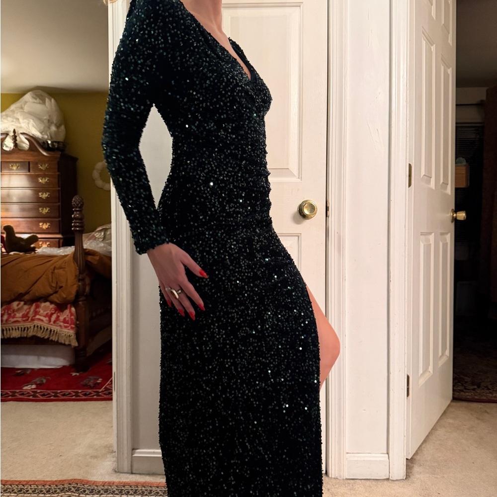 GREEN SEQUIN Long Sleeve
Formal Prom Pageant Evening
Wedding Gown Dress M 6/8 - Picture 3 of 9